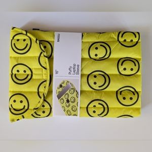 NWT BAGGU laptop sleeve